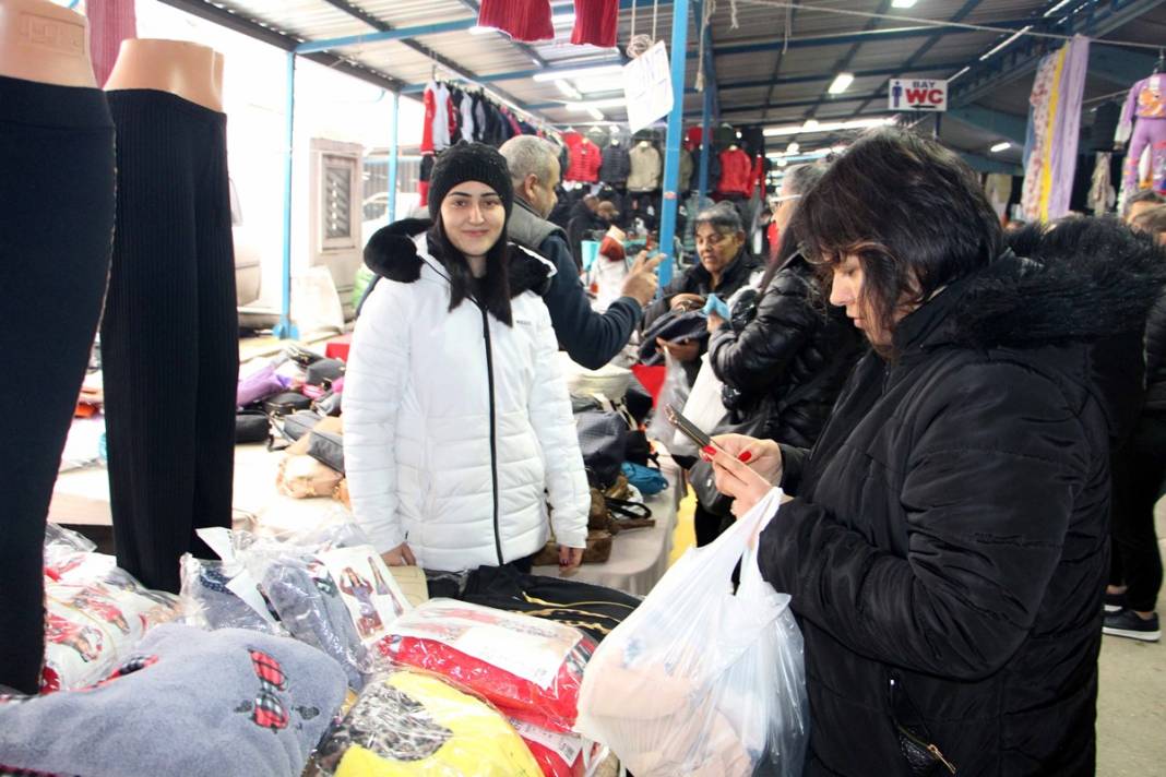 Edirne esnafı Bulgar müşterilerinde memnun: Gördükleri her şeyi satın alıyorlar 11